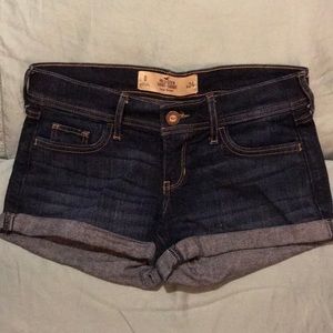 🌴Hollister Low-Rise Short-Short🌴